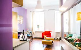 Nouveau Vintage Apt At Old Town